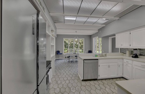 New Braunfels House | Ultimate New Braunfels Summer Getaway Sleeps Big Groups + Pool