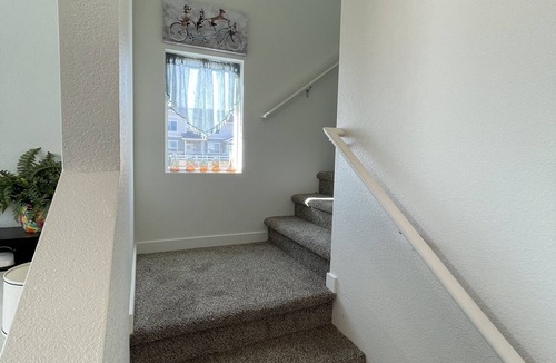 Johnstown House | Unique 3-bedroom townhome with living room and loft in amazing Johnstown