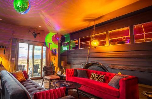 Study Butte-Terlingua House | Unique Cabin - Walk to Ghostown - Near BBNP - Unobstructed Mountain Views - Stargazing