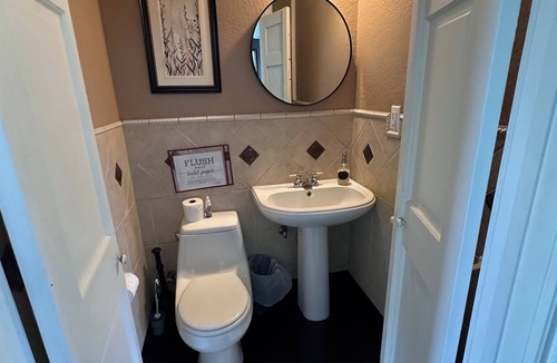 Nocona House | Unique,Eclectic, Scenic Farm, Relax in the jacuzzi tub,Nature Inspired