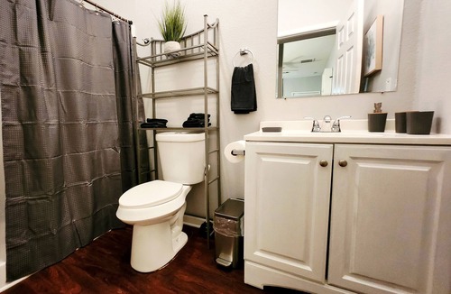 Denton Apartment | Unique Studio Near Presbyterian Hospital, UNT & Denton Square