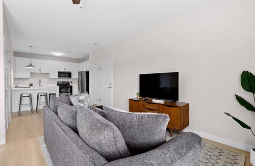 Orange Prairie Apartment | Unit 303 at Summershade