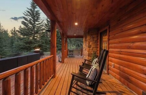 Bailey House | Unlike Anything Else-Private Water-Mountains-Sauna-Red Rocks