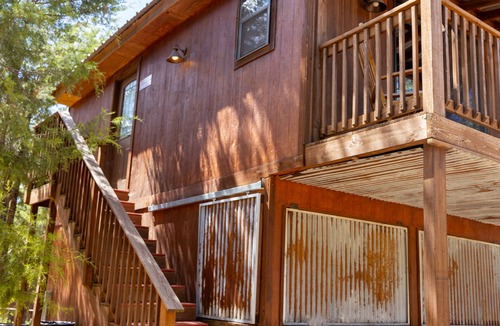 Valley View Cabin | Upper Room - Come explore the wild wonders of Oak Meadow Ranch