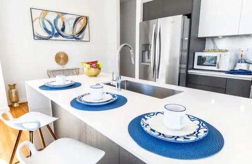 Cedars House | Upscale 2BR 4story Condo Downtown Dallas w/Rooftop Terrace & Skyline View