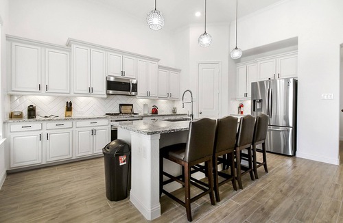 Katy House | Upscale 5BR Katy Home, Sleeps 10 w/Space & Style!
