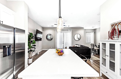 Spring Branch West House | Upscale Gated 3BR wGarage Near CityCentre & Memorial
