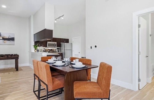 Cityplace Apartment | Uptown 2BR Shops, Dining, Katy Trail, Parking