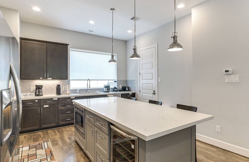Midtown House | Urban Gem w/Balcony! Near NRG Stadium & Downtown
