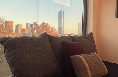 Midtown House | Urban Luxury Sleeps 7 Views of Downtown OKC