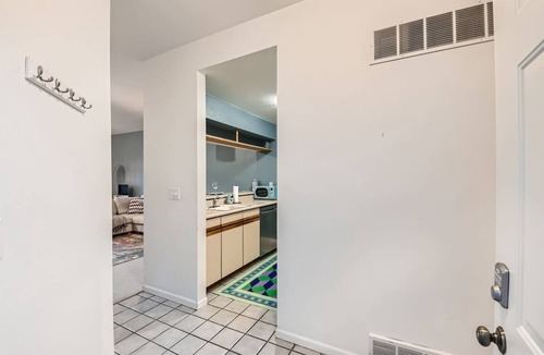 Noble Park Apartment | Urban Oasis: Cozy Furnished 1 BDR in Boulder