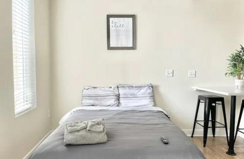 Downtown Des Moines Apartment | Urban Oasis Downtown Condo with Skywalk Access 5