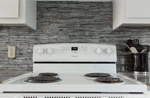 Farris Apartment | Urban Oasis. Minutes to K River and Antlers Casino