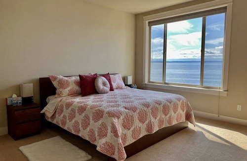 Harbour Pointe House | House ∙ 3 bedrooms ∙ 14 guests