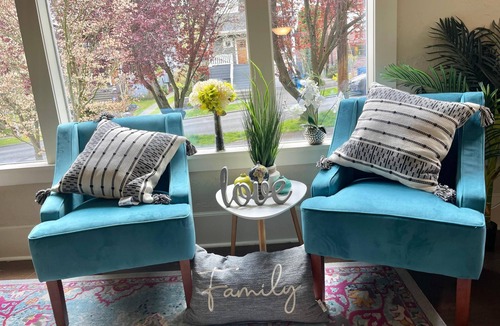 North Queen Anne House | Versatile 5 BR/3 BA Seattle Retreat + upgrade opt