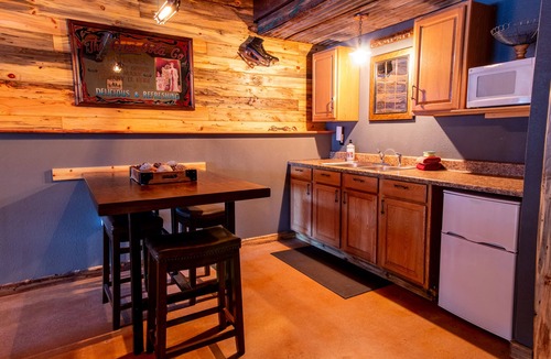 Leavenworth Ski Chalet | Views! Close to town, golfing, river and hiking. Incredible hot tub!