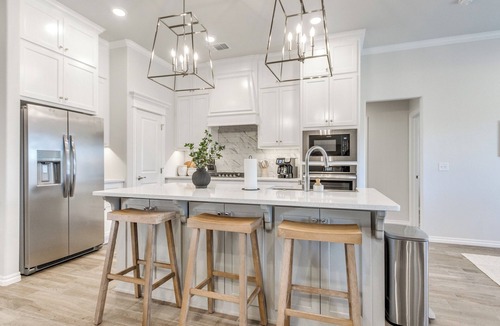 Edmond House | Villa Valeria Way – Stylish Family Living