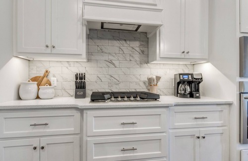 Edmond House | Villa Valeria Way – Stylish Family Living