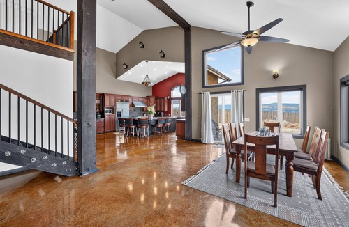 Dallesport House | Vineyard Estate | Indoor Pool & Gorge Views