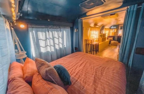 Truth or Consequences Resort | Vintage Avion Retreat - Mineral Hot Springs & Glamping