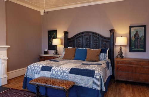 Cimarron Hotel | Waite Phillips - Historic Hotel Room
