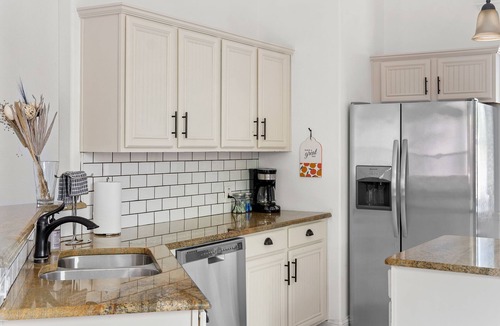 Kessler House | Walk to Bishop Arts | Big Back Yard | Dog Friendly