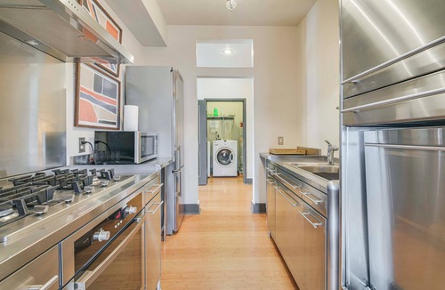 Brownwood Condo | Walk to Events & Dining: Updated Brownwood Apt