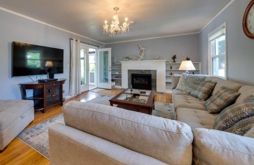 Cheyenne House | Walk to Frontier Days Park: Cheyenne Home w/Patio