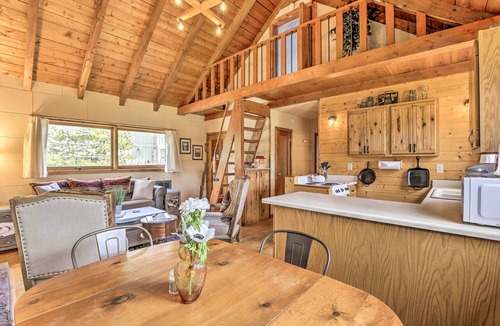 Grand Lake Cabin | Walk to Grand Lake: Historic Dtwn Cabin!