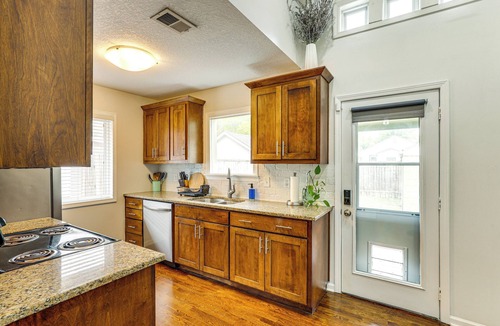 North Kansas City House | Walk to Macken Park: Home w/Fenced Yard & Patio