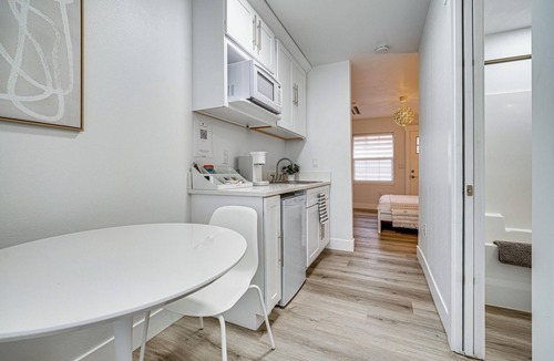 Soap Lake Apartment | Walk to Main Ave & Soap Lake! Pet-Friendly Studio
