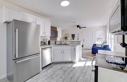McKinney Apartment | Walk to McKinney Square! Couple’s Retreat w/Yard