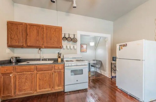 Tobin Hill Apartment | Walk to Pearl/Riverwalk/St Marys! Clean & Cute 1BD King Suite