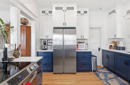 Greenwood House | Walk to Restaurants & Coffee + BBQ + Tesla/J1772 L1 EV Charger
