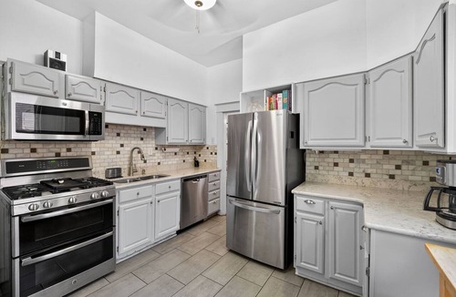 Washington Park West House | Walkable Pearl St Retreat | Near Shops & Park