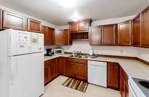 Joseph Condo | Walkable Wallowa Lake Condo w/Deck & Views