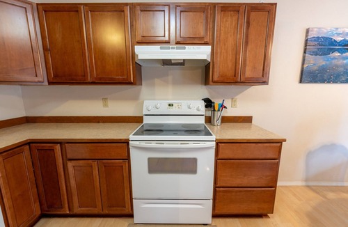 Joseph Condo | Walkable Wallowa Lake Condo w/Deck & Views
