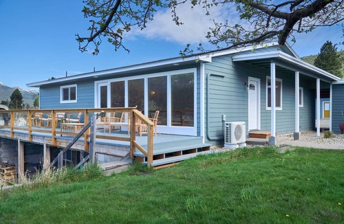Joseph House | Wallowa Lake Wahluna Terrace Retreat