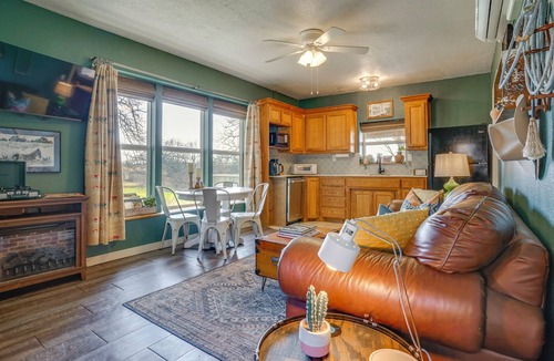Decatur Apartment | 'Walnut Creek Retreat' 9 Mi to Decatur Town Square