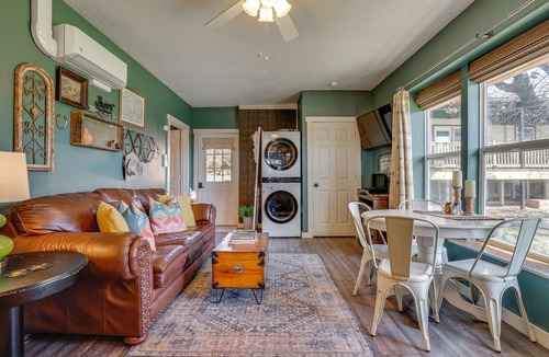 Decatur Apartment | 'Walnut Creek Retreat' 9 Mi to Decatur Town Square
