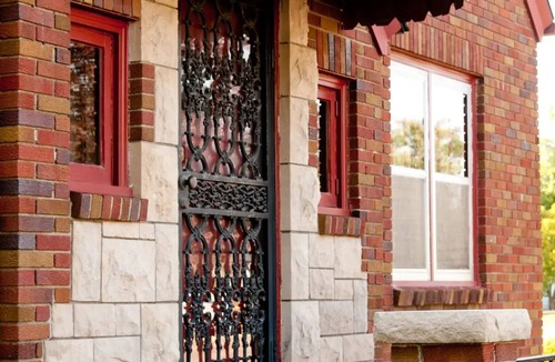 West Des Moines House | Walnut Row, Walk to Valley Junction, Sleeps 10+