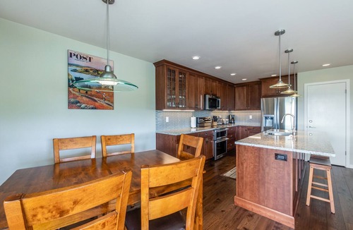 Wapato Point Condo | Wapato Point Halmalka Condo 510B 3 Bed 2 Bath Sleeps 8, Lake Views, Next to Pool