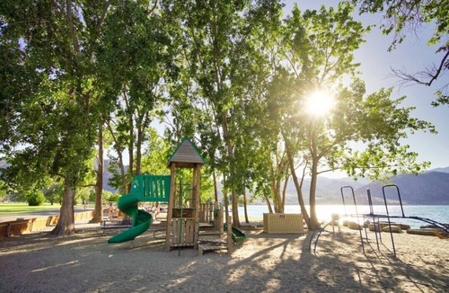 Wapato Point Resort | Wapato Point Resort - Ground floor 3 bedroom on the Lake!