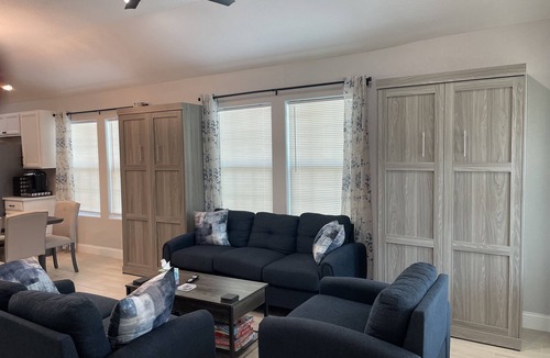Southside House | Warm and welcoming single family home minutes from Downtown San Antonio