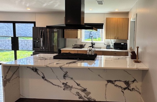 Dallas House | Warm & Modern Villa
