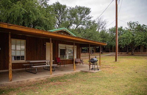 Graham Cabin | Water front cabin #7 Cabin in Graham, steps from Possum Kingdom Lake