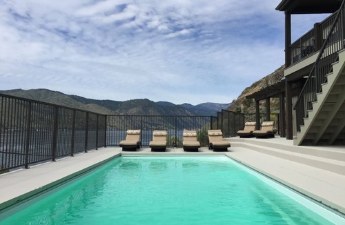 Manson House | WATER FRONT - PRIVATE POOL AND DOCK W/BUOY