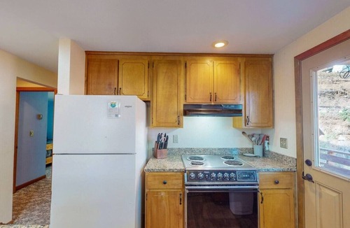 Joseph House | Water`s Edge Haven- spacious Wallowa Lake escape