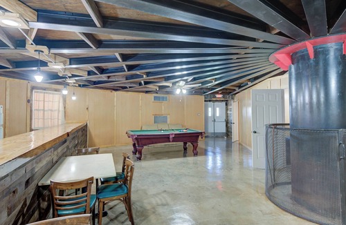 Minden House | Water tank conversion. Spacious 4-bed 2-bath in enchanting Minden.