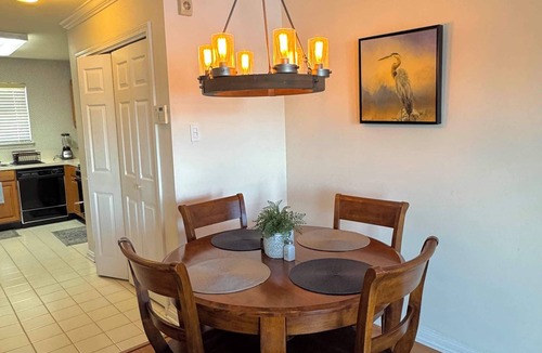 Hammond Condo | Waterfront 2BR Condo w/Balcony Gated Fast Wi-Fi Near Downtown